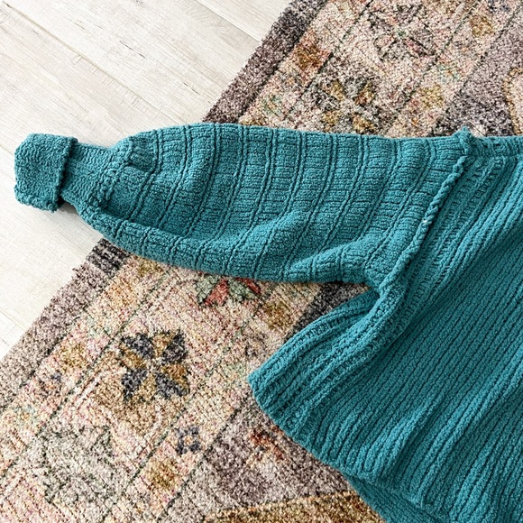 Free People - Picture 5 of 7